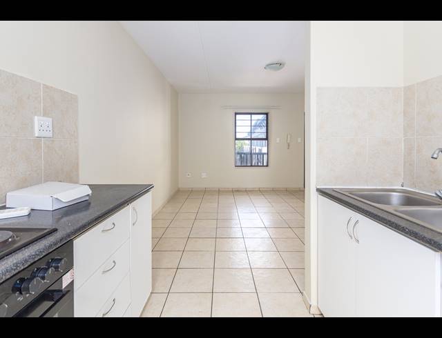 2 BEDROOM APARTMENT FOR SALE IN PARKLANDS EAST
